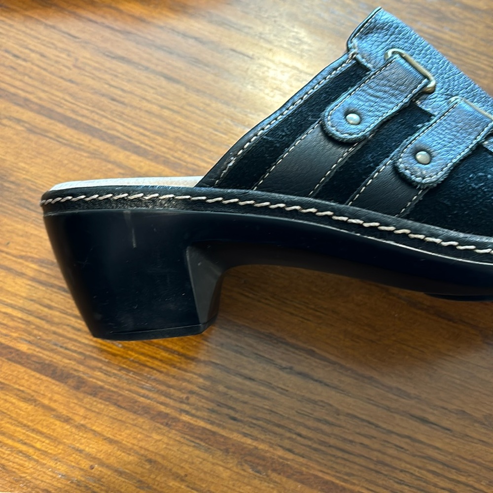 Softspots Leather Clogs - Picture 11 of 14